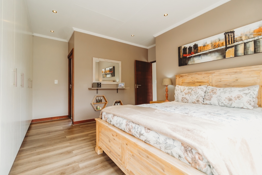 4 Bedroom Property for Sale in Earls Court Lifestyle Estate Western Cape
